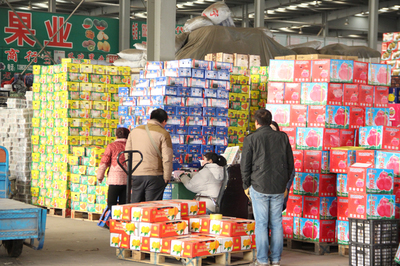 農貿市場開啟&ldquo;春節熱&rdquo; 市民置辦年貨熱情高_新聞資訊_聊城大眾網